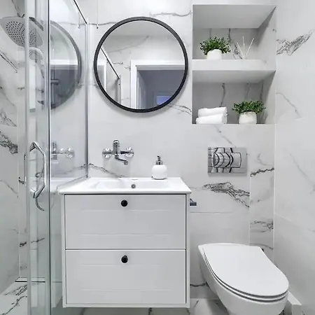 Apartament Wisniowy Dziedziniec Self Check-in Poznan