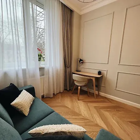 Apartament Wisniowy Dziedziniec Self Check-in