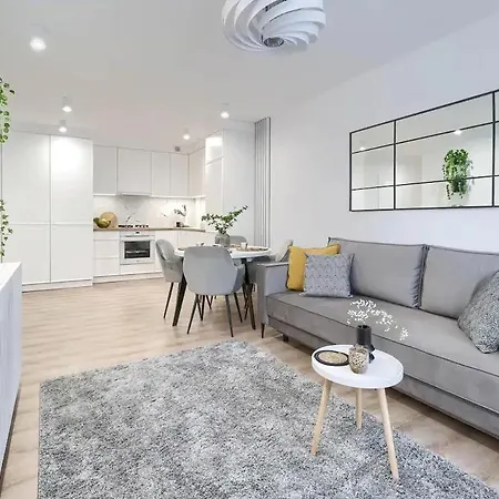 Apartament Wisniowy Dziedziniec Self Check-in