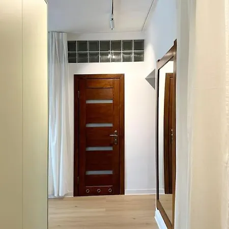 Apartament Wisniowy Dziedziniec Self Check-in Daire *