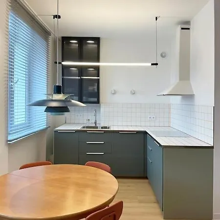 Apartament Wisniowy Dziedziniec Self Check-in Poznan