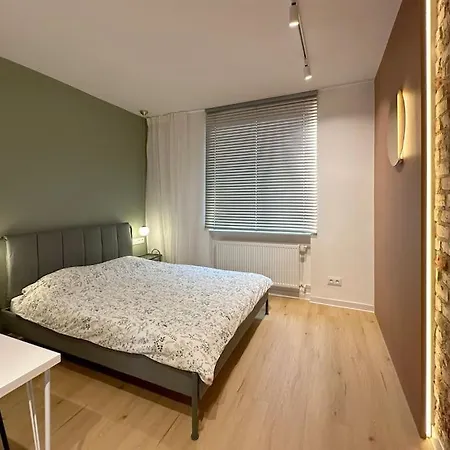 Daire Apartament Wisniowy Dziedziniec Self Check-in Poznan